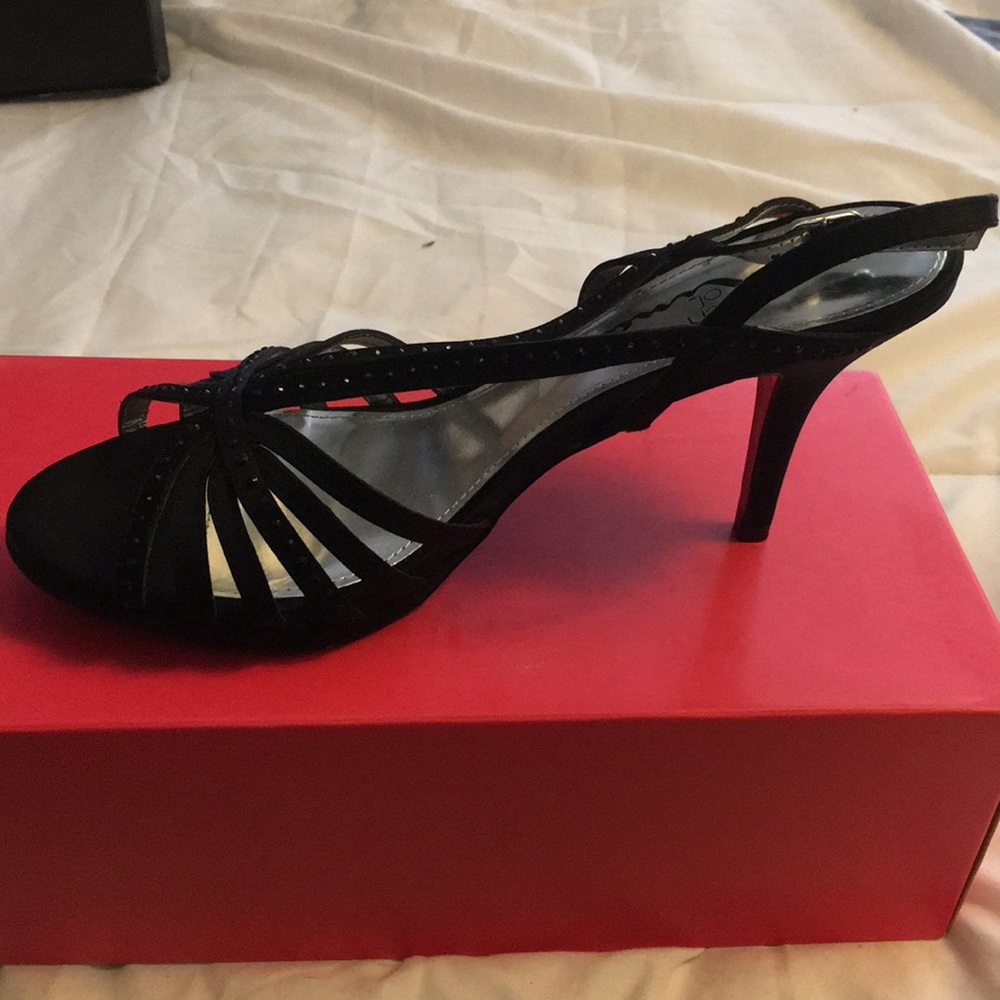 Brigita Black Satin 7.5 M